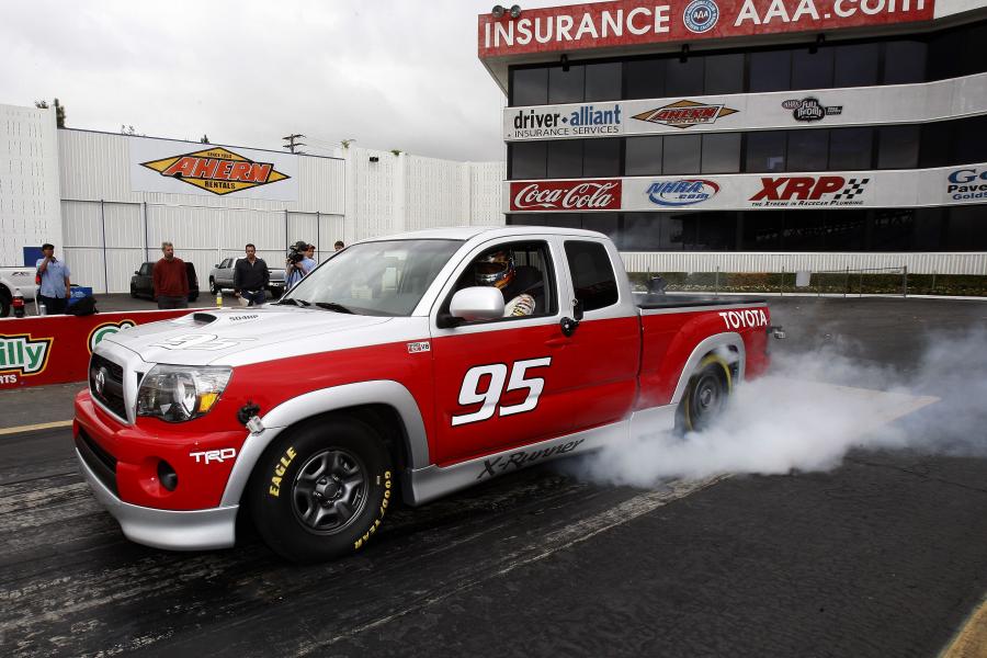  Toyota Tacoma X-Runner RTR Concept 2010 года  (фото 21 из 21)